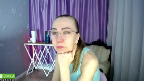 _greybunny_ online show from February 2, 10:13 am
