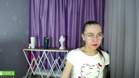 _greybunny_ online show from February 7, 9:05 am