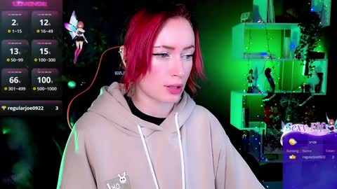 Snapshot of _helencarter chatting on December 21, 8:43 pm Helen Carter 3 Next stream 2330 MSC online show from December 21, 8:43 pm