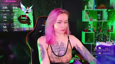 Snapshot of _helencarter chatting on March 7, 9:06 pm Helen Carter 3 Next stream 2330 MSC online show from March 7, 9:06 pm
