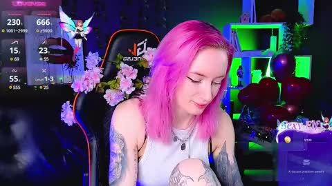 Snapshot of _helencarter chatting on February 15, 8:45 pm Helen Carter 3 Next stream 2330 MSC online show from February 15, 8:45 pm