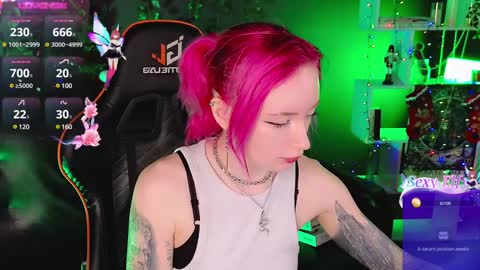 Snapshot of _helencarter chatting on January 6, 8:39 pm Helen Carter 3 Next stream 2330 MSC online show from January 6, 8:39 pm