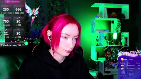 Snapshot of _helencarter chatting on December 24, 8:49 pm Helen Carter 3 Next stream 2330 MSC online show from December 24, 8:49 pm