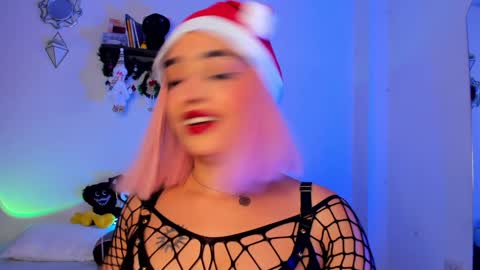 Jenn  online show from December 22, 9:31 pm