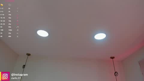 Snapshot of _huge_boobs_ebony chatting on November 1, 6:45 pm Darlis online show from November 1, 6:45 pm