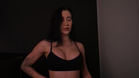 Mary online show from November 17, 4:40 pm