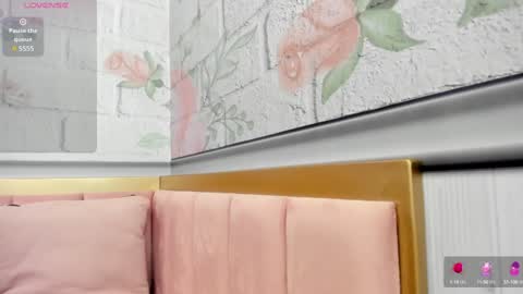 _iris_evans online show from February 1, 11:32 am