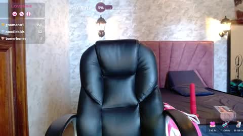 Snapshot of _isaabellaa chatting on October 28, 4:57 pm Isa online show from October 28, 4:57 pm