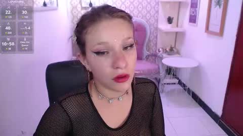 Snapshot of _ivi chatting on March 5, 8:55 pm vivi online show from March 5, 8:55 pm