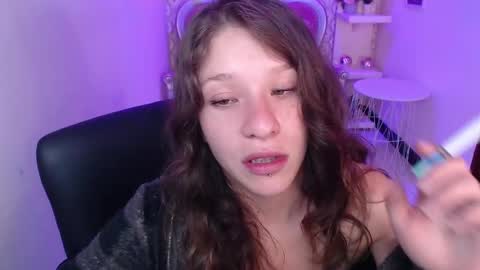 Snapshot of _ivi chatting on February 10, 8:00 pm vivi online show from February 10, 8:00 pm