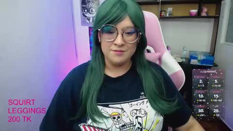 _jadee_p_ online show from October 18, 4:04 am