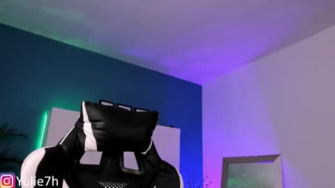 Snapshot of _jessy_moon_ chatting on September 18, 7:56 pm ... online show from September 18, 7:56 pm