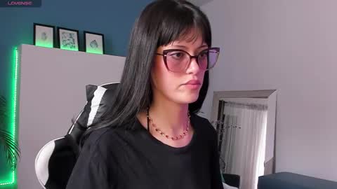 Snapshot of _jessy_moon_ chatting on October 28, 6:57 pm ... online show from October 28, 6:57 pm