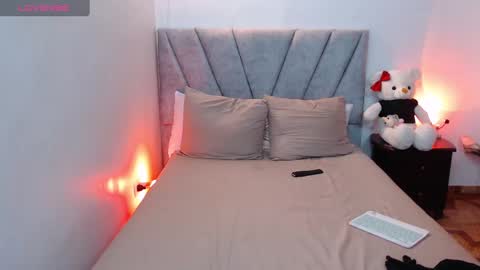 Snapshot of _jhoa chatting on October 12, 2:47 am _jhoa online show from October 12, 2:47 am