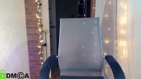 Snapshot of _karolina chatting on February 24, 2:36 pm karolina online show from February 24, 2:36 pm