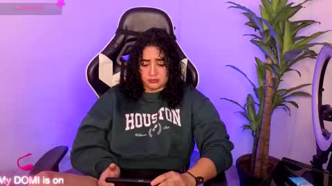     online show from October 4, 3:49 pm