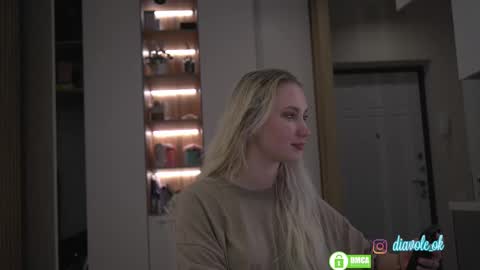Snapshot of _kateline_ chatting on February 21, 5:31 pm Kate online show from February 21, 5:31 pm
