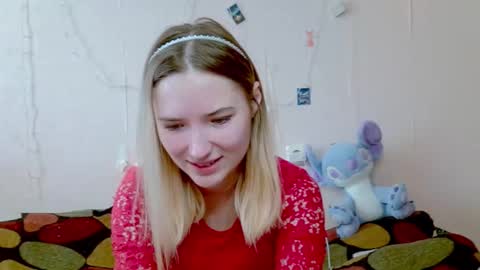 Snapshot of _kikiclark_ chatting on October 1, 8:08 am _kikiclark_ online show from October 1, 8:08 am