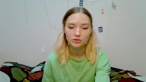Snapshot of _kikiclark_ chatting on September 28, 8:47 pm _kikiclark_ online show from September 28, 8:47 pm