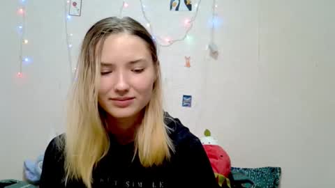 Snapshot of _kikiclark_ chatting on September 21, 8:40 pm _kikiclark_ online show from September 21, 8:40 pm