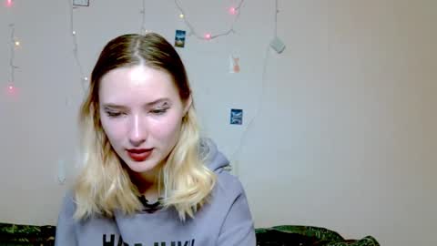 Snapshot of _kikiclark_ chatting on September 26, 8:45 am _kikiclark_ online show from September 26, 8:45 am