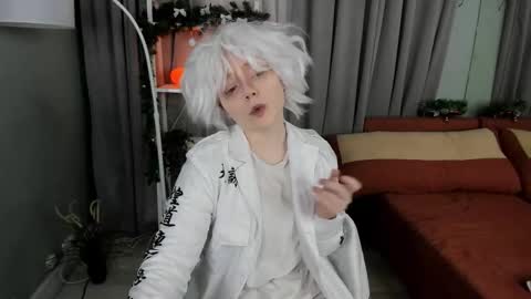 Li online show from December 15, 8:47 pm