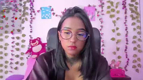 Stefany online show from June 17, 9:16 pm
