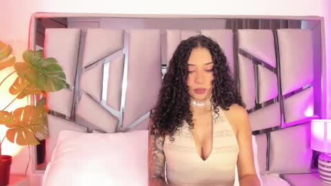 Lanna  online show from February 14, 11:34 am