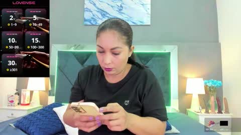 Lauralove online show from September 29, 8:25 pm