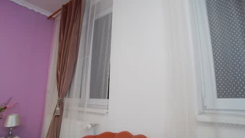 Lena Paul online show from February 5, 2:51 am