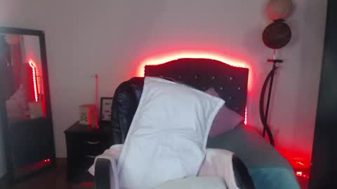 Snapshot of _lia_baby chatting on October 1, 5:07 pm Lia online show from October 1, 5:07 pm