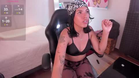 Lili  online show from December 6, 8:06 pm
