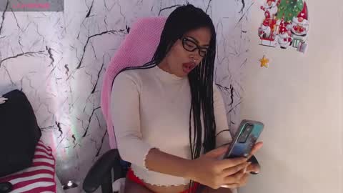 Snapshot of _lilithrose chatting on January 18, 7:26 pm Ask me online show from January 18, 7:26 pm