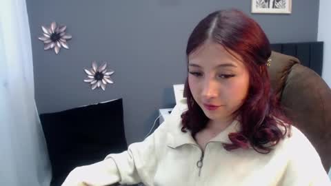   linrose   online show from March 30, 7:46 pm