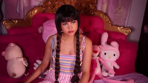 _little_glrl_ online show from December 23, 7:23 am