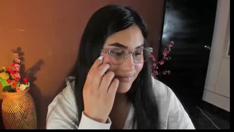 Ivy 3 online show from December 2, 7:05 pm