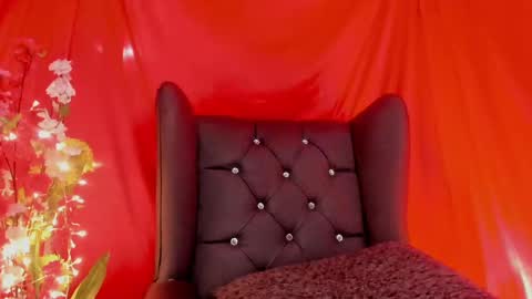 Snapshot of _little_ivy chatting on February 14, 5:46 pm Ivy 3 online show from February 14, 5:46 pm