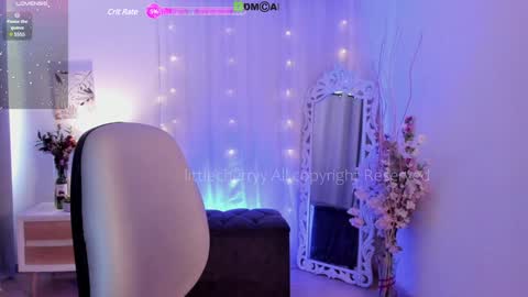 Snapshot of _littlecherryy_ chatting on December 26, 3:10 pm Tania online show from December 26, 3:10 pm