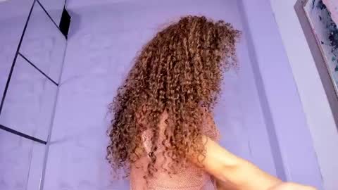 Anna online show from March 22, 6:25 pm