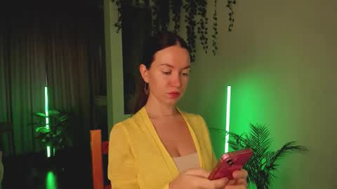 Alice online show from October 19, 2:41 pm