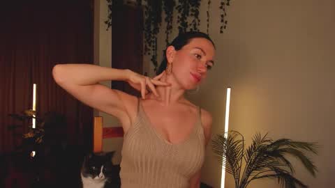 Alice online show from October 28, 7:19 pm