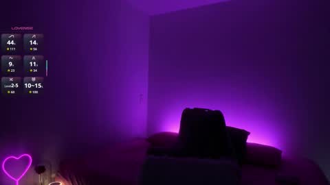 Snapshot of _lucianapalmer chatting on September 27, 12:56 pm   online show from September 27, 12:56 pm