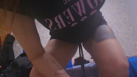 Snapshot of _luna_caliente chatting on January 21, 3:04 am Luna online show from January 21, 3:04 am