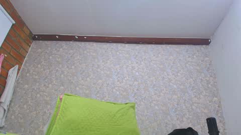 Snapshot of _luna_caliente chatting on December 10, 3:09 am Luna online show from December 10, 3:09 am