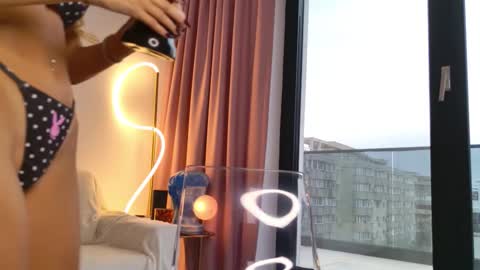 Luxie online show from October 27, 10:55 am