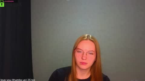 Welcome guys  Pleasure to see you all here  My name is Lysafeta and MichaelaTip menu is active Private is open  online show from September 18, 4:27 pm