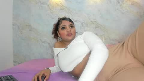 Snapshot of _maddy_miller chatting on March 8, 12:07 pm Maddy online show from March 8, 12:07 pm