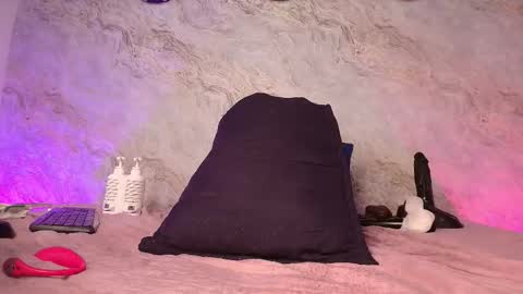 Snapshot of _maddy_miller chatting on September 11, 1:55 pm Maddy online show from September 11, 1:55 pm