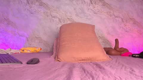 Snapshot of _maddy_miller chatting on October 9, 1:26 pm Maddy online show from October 9, 1:26 pm