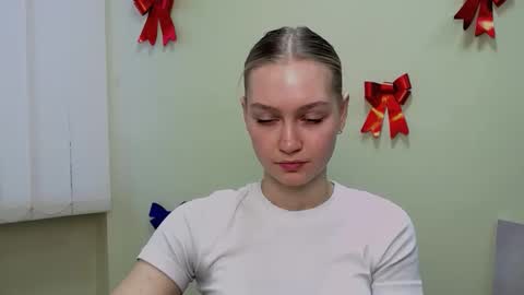 Clara online show from February 25, 7:42 am